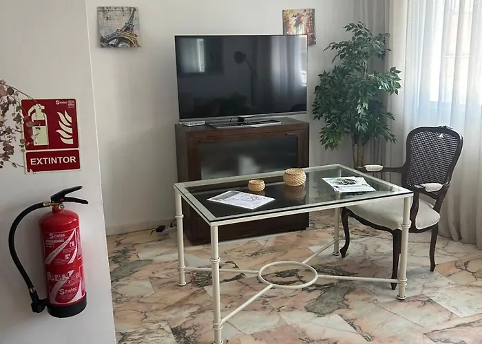 Quedate Cerca Del Casco Antiguo